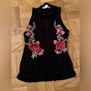 Cute Vintage Havana top with roses